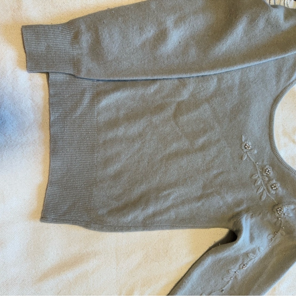 Elegant Embroidered Sweater 🩵